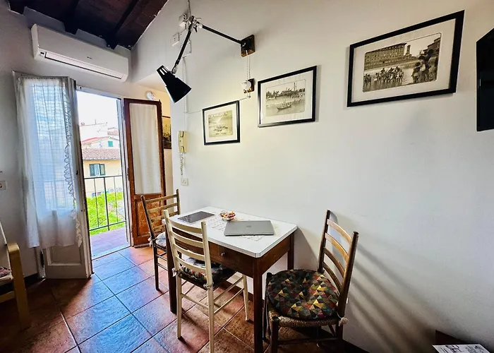 Near Santa Maria Novella Florencja